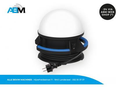 Lampe de chantier à LED électrique LB-50 de Lumx chez Alle Bouw Machines (ABM).