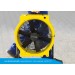 Ventilateur de chantier axial DFV4500 de Dryfast chez Alle Bouw Machines (ABM) est porté sur la poignée.
