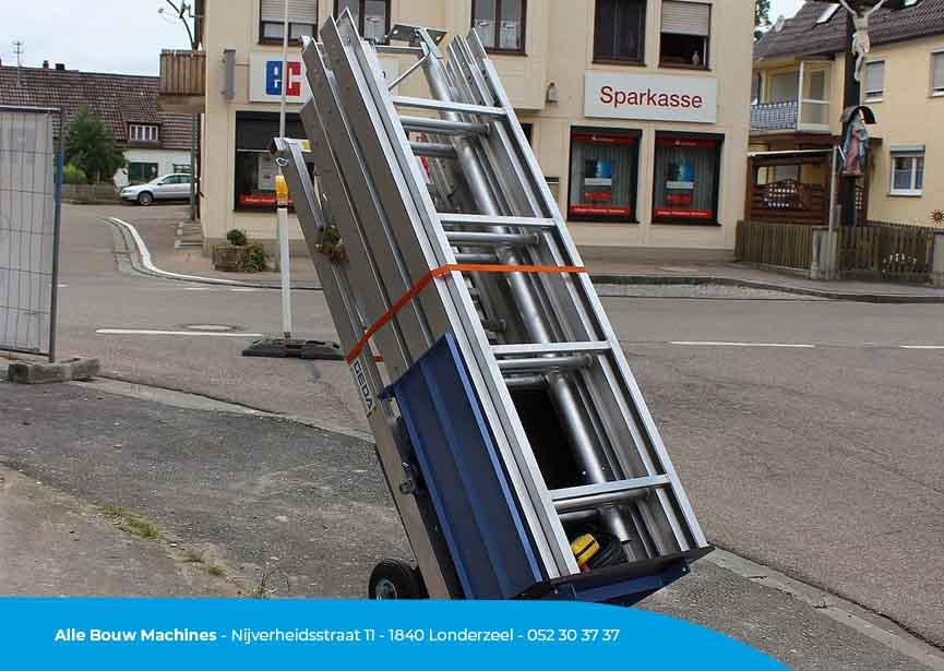 Ladderlift Comfort 250 van GEDA bij Alle Bouw Machines (ABM) gebundeld.