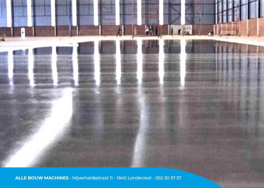 Curing Compound RC 111 25 liter bij Alle Bouw Machines (ABM) werd aangebracht op een betonnen vloer.