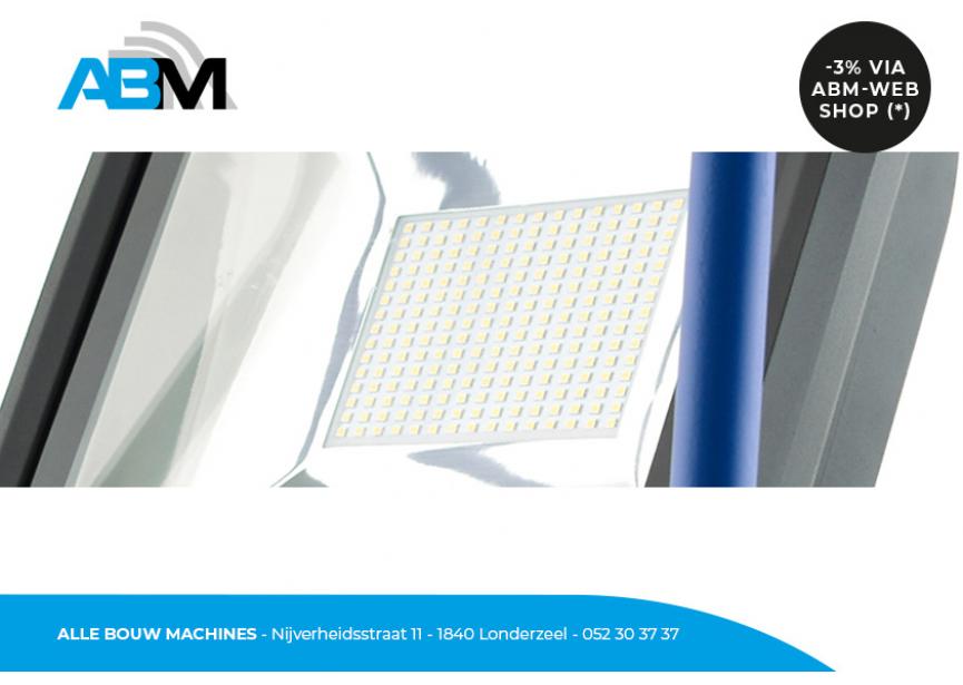 SMD-LED's van de werflamp B-180 van Lumx bij Alle Bouw Machines (ABM).