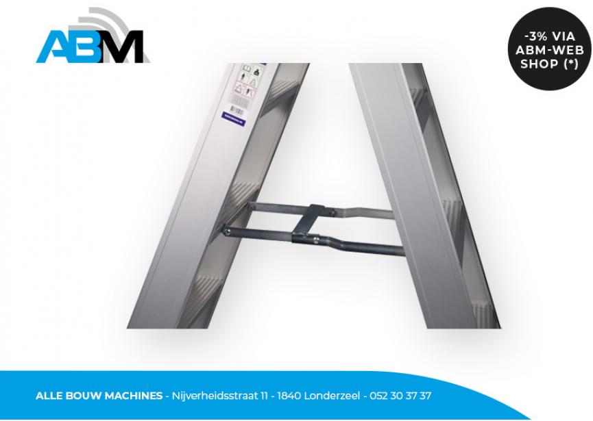 Aluminium trapladder MTD-4 met 2 x 4 treden bij Alle Bouw Machines (ABM) in detail.