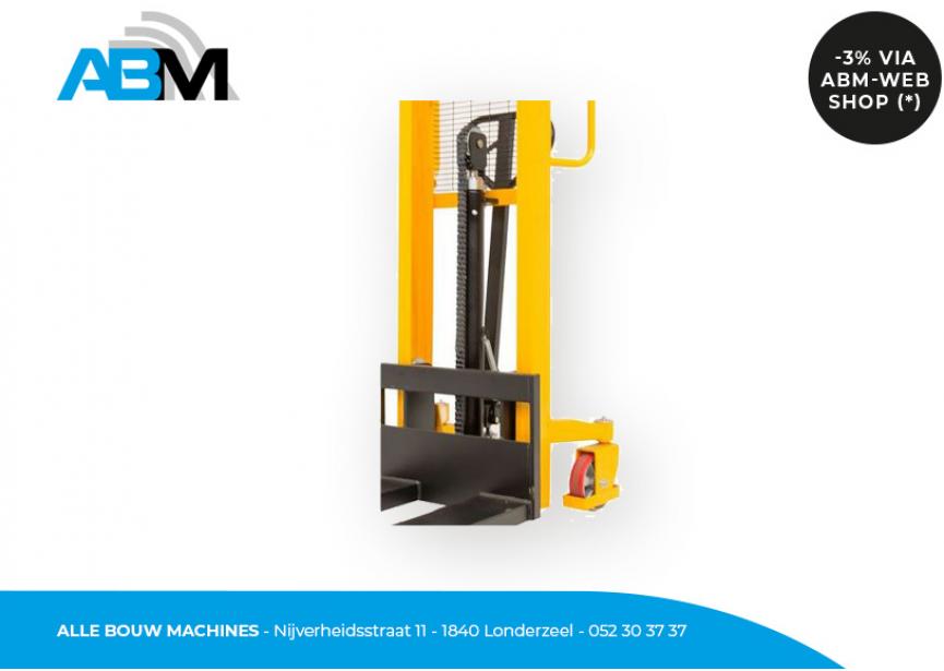 Détail du gerbeur manuel SLRM0005 de TotalSource chez Alle Bouw Machines (ABM).